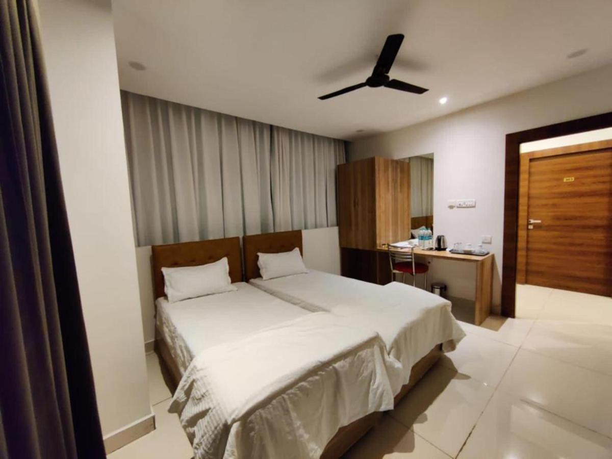 Hotel Hibiscus Tree- Bachupally Хидерабад Екстериор снимка