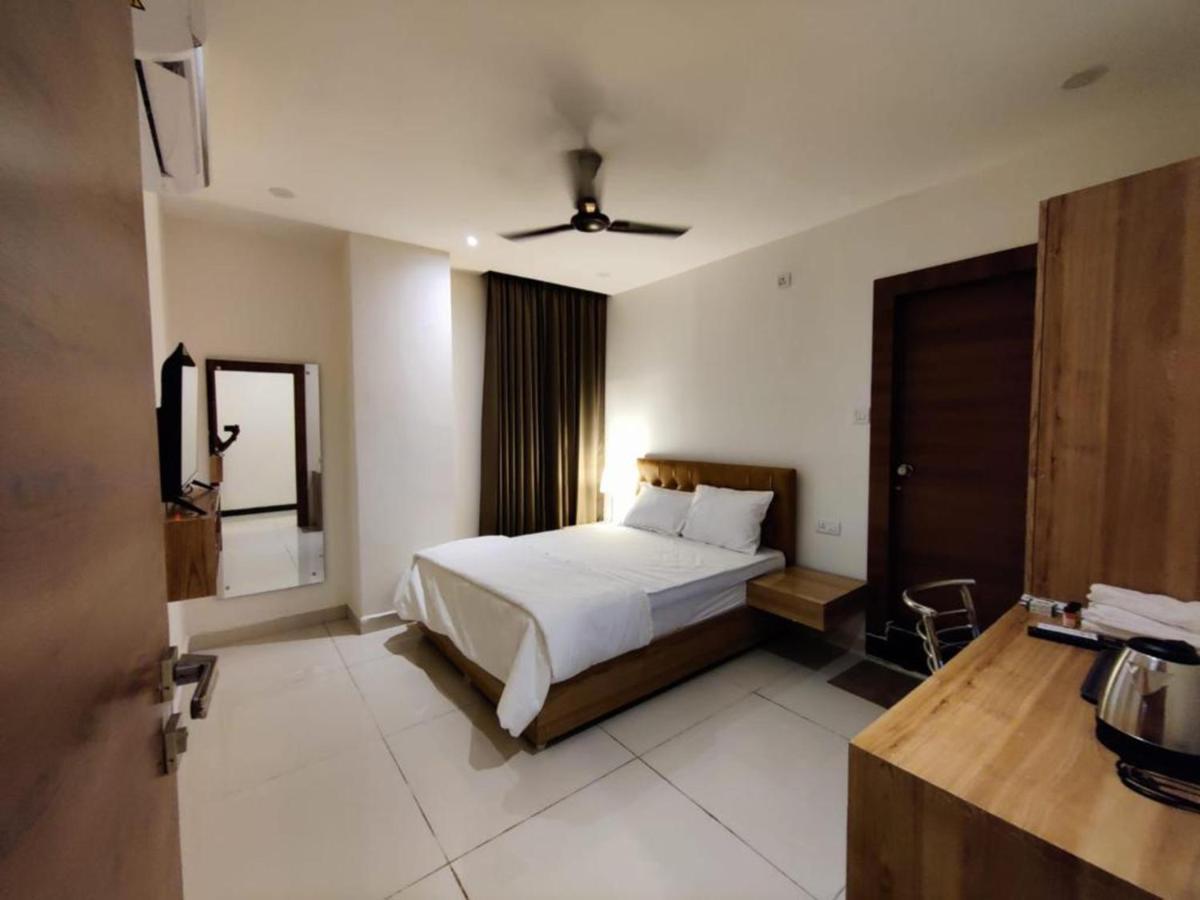 Hotel Hibiscus Tree- Bachupally Хидерабад Екстериор снимка