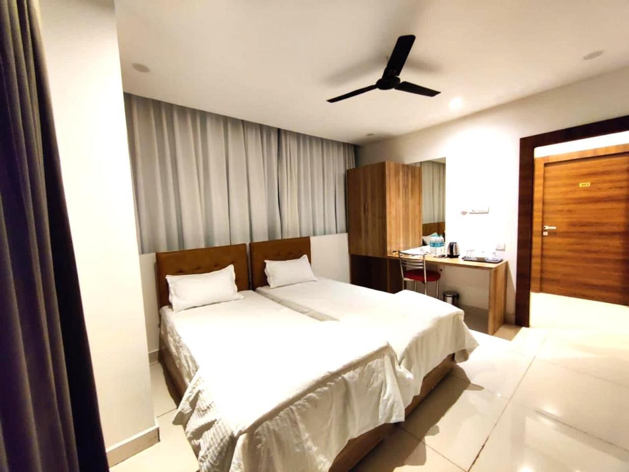 Hotel Hibiscus Tree- Bachupally Хидерабад Екстериор снимка